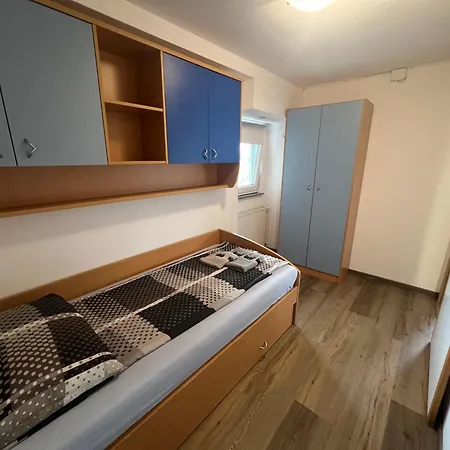 Apartma Golovec